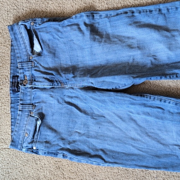 Talbots Simple Flattering 5 Pockets Straight Leg Jeans Size 8 - Picture 4 of 7